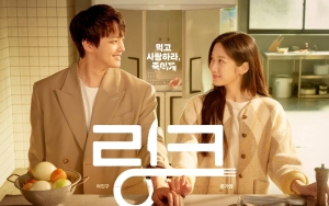 Kelewat Seksi di Dazed Korea, Moon Ga Young Merasa Aneh Bareng Yeo Jin Goo usai 12 Tahun