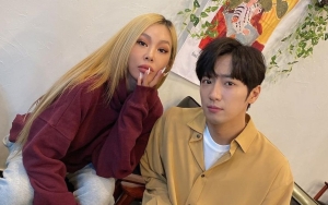 Lee Sang Yeob Pamer Foto Dirangkul Jessi, Netizen Soroti Hal Ini