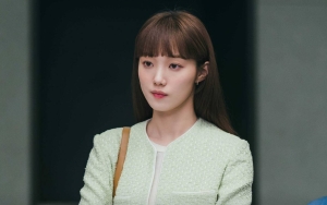 Profesional, Lee Sung Kyung Rela Lakukan Adegan Melelahkan Ini Berkali-kali di BTS 'Shooting Stars'