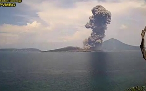 Waspadai Tsunami Malam Hari Usai Status Anak Krakatau Naik Level, BMKG Imbau BPBD-Pemda Bersiap