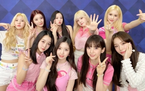Kep1er Terima Sertifikat Emas Dari RIAJ Lewat Lagu Debut 'WA DA DA'