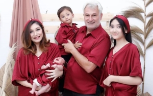 Baby Margaretha Curhat Pilu Ingat Kesukaan Mendiang Suami Saat Lebaran