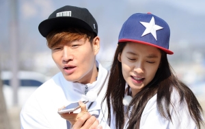 Cara Song Ji Hyo Simpan Nomor Kontak Kim Jong Kook Buat Member 'Running Man' Heran