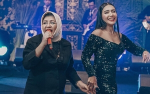 Denada Alami Trauma Hingga Tak Mau Nikah Lagi, Sang Ibunda Nangis Doakan Dapat Jodoh