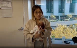 Baby Izz Putra Nikita Willy Perdana Pemotretan New Born di Amrik, Pose Anteng Bukti Cucu Konglomerat