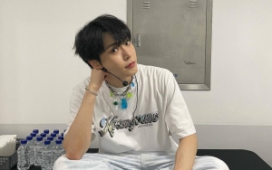 Doyoung NCT Beber Trik Foto Boyfriend Able, Pinta Sang Ibu Lakukan Ini dan Itu!
