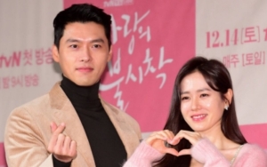 Hyun Bin dan Son Ye Jin Kembali dari Bulan Madu, Sumringah Disambut di Bandara