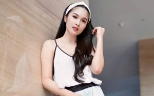 Cara Sandra Dewi Pegang Pisau Ramai Dinyinyiri, Wajah Mendadak 'Berubah' Ikut Dikritik