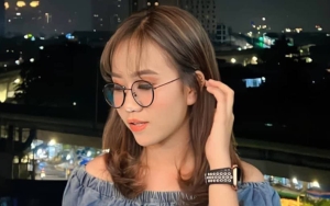 Mayang Kena Sindir Saat Nangis Sendirian di Makam Sang Ibunda, Kenapa?