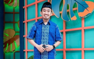Anak Pertama Ustaz Syam Lahir Di Bulan Ramadan, Momen Saat Azankan Sang Buah Hati Jadi Sorotan