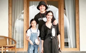 Vino Bastian Pajang Foto Sang Putri Pakai Hijab, Wajah Cantik Bikin Pangling