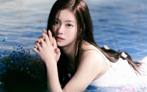Kim Garam Dihilangkan dari Foto Teaser Grup LE SSERAFIM, Netizen: Mataku Damai