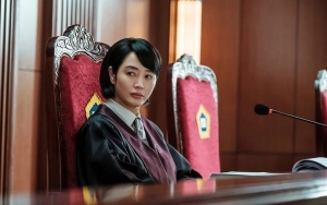 Pernah Menderita Gara-Gara Hutang Sang Ibu, Postingan Kim Hye Soo Ini Tuai Simpati dari Fans