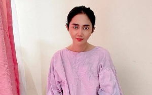 Nangis, Aida Saskia Ngaku Alami Krisis Kepercayaan Diri Usai Kepala Plontos Imbas Kemoterapi
