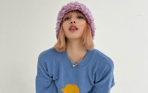Potret Lisa BLACKPINK Balik dari Konser WINNER Curi Perhatian Gara-Gara Ini