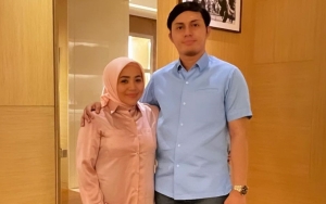 Muzdalifah Bagikan Foto Lebaran Bareng Keluarga, Keberadaan Suami Dipertanyakan