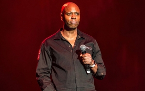 Komedian Dave Chappelle Diserang Pisau Oleh Pria Misterius Saat Pertujukan Di Atas Panggung
