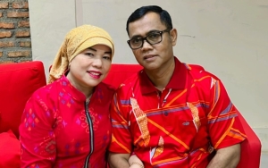 Haji Faisal Party Bareng Juragan 99, Oma Dewi Cetar Bak Sosialita Saat Gendong Gala