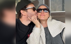 Kaley Cuoco Kencani Aktor Tom Pelphrey Usai Ceraikan Suami