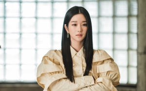 Pesona Seo Ye Ji Di Poster 'Eve' Mirip Seperti 'It's Okay to Not Be Okay'