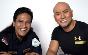 Gus Miftah Panjatkan Doa untuk Deddy Corbuzier Langsung di Depan Kakbah: Lunas Ya