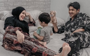 Putri Anne Senyum Cantik Dirangkul Arya Saloka, Kakak Ipar Bongkar Sifat Asli Tak Diketahui Publik