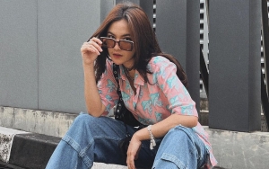 Potret Mahalini Saat Gendong Bayi Disebut Bak Emak-Emak Bule, Baju Justru Dikritik 