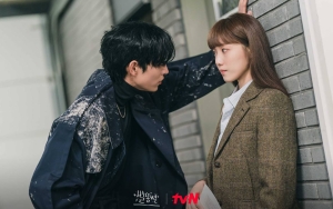 Diduga Pacari Kim Young Dae di Masa Kuliah, Lee Sung Kyung Kena Bully di Teaser 'Shooting Stars'