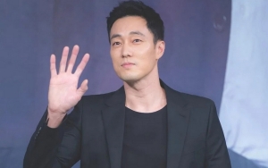 Comeback Usai 4 Tahun, So Ji Sub Tampilkan Dua Sisi Berbeda di Poster 'Doctor Lawyer'