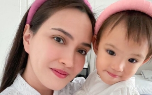 Shandy Aulia Larikan Sang Putri Ke RS Usai Demam, Sikap Claire Mendadak Dipuji Karena Hal Ini