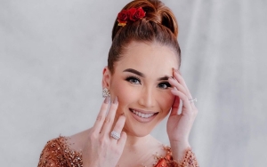 Momen Ayu Ting Ting Bagi-bagi THR Seru, Nominal Jadi Sorotan Hingga Banjir Pembelaan