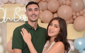 Jessica Iskandar Unggah Foto Haru Saat Vincent Verhaag Nangis, Wajah Sang Anak Ikut Terungkap? 
