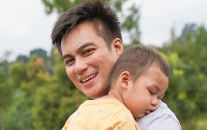 Video Kiano Anak Baim Wong Santuy Nyeker Sambil Minum Susu Dalam Mall, Ramai Picu Pro Kontra