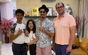 Denny Sumargo Tak Pamer Foto Bareng Ragil Mahardika, 'Takut' Senasib Deddy Corbuzier?