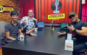 Diundang Podcast Deddy Corbuzier, 8 Potret Ragil Mahardika Mudik Ke Indonesia