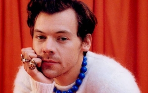 Harry Styles Akui Pergi Ke Psikiater Usai One Direction Hiatus