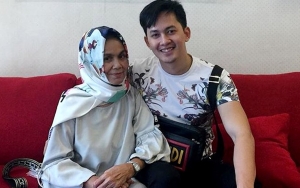 Kiki Farrel Bagikan Kabar Ibunda Meninggal, Momen Rayakan Ultah Terakhir Mendiang Bikin Nyesek