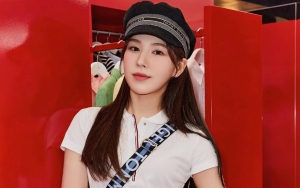 Wendy Red Velvet Langsung Ucapkan Ini Dapat Kado Jajanan Khas Indonesia