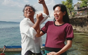 Indah Permatasari Akhirnya Pamer Baby Bump Gemas, Arie Kriting Tulis Doa Menyentuh