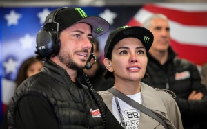 Nikita Mirzani Berencana Pindah ke Luar Negeri, Bakal Nikah Tahun Ini dengan John Hopkins?