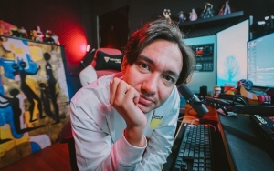 Kini Jadi Idaman Kaum Hawa, Adipati Dolken Ternyata Sempat Takut Dekati Wanita