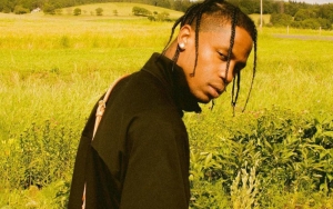 Wanita Ini Gugat Travis Scott 14 M Usai Alami Keguguran Akibat Konser Astroworld