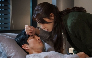 Seo Ji Hye dan Yoon Kye Sang Tiduran Mesra, Tim 'Kiss Sixth Sense' Janjikan Romansa Mendebarkan