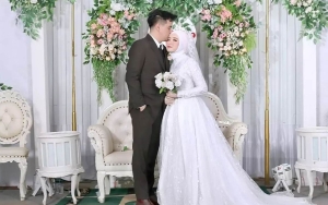 Eks Suami Mawar AFI Temui Anak, Susi Pose Sendirian Diejek Caper?