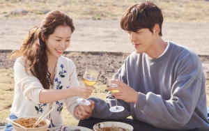 tvN Pamer BTS Momen Kencan Kim Woo Bin dan Han Ji Min di 'Our Blues', Lebih Romantis?