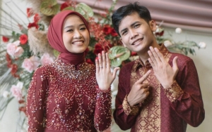Momen Bintang Emon Bilang 'Anjay' Saat Lamar Sang Kekasih Bikin Ngakak