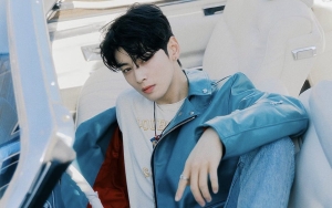 Cha Eun Woo ASTRO Mendadak Minta Maaf di Selfie Perdana Pakai Tindik Alis, Kenapa?