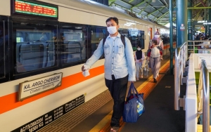 Pemerintah Beri Pelonggaran, KAI Ingatkan Penumpang Tetap Wajib Pakai Masker di Kereta dan Stasiun