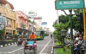 Pesan Sultan Untuk Pengunjung Kawasan Malioboro yang Hendak Lepas Masker