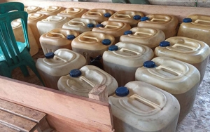 Gerebek Pelaku Penimbun 2 Ribu Liter Solar di Banda Aceh, Polisi Pergoki Tersangka Pakai Sabu 